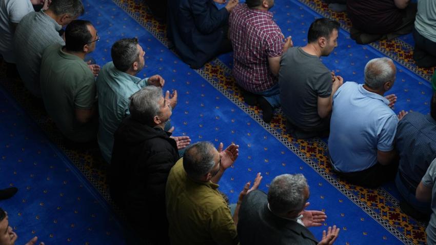 Bayram Namazı Kaçta? Bayram Namazı Saat Kaçta? Namaz Saatleri! İl İl Bayram Namazı Saatleri