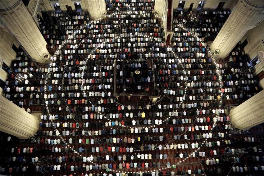 2025 bayram namazı saat kaçta kılınacak? İstanbul bayram namazı saati: İl İl Ramazan Bayramı namazı vakitleri