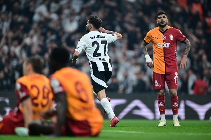 Beşiktaş Galatasaray derbisi 3 gol 2 kırmızı kart! Kartal Aslan'a ilk mağlubiyetini tattırdı