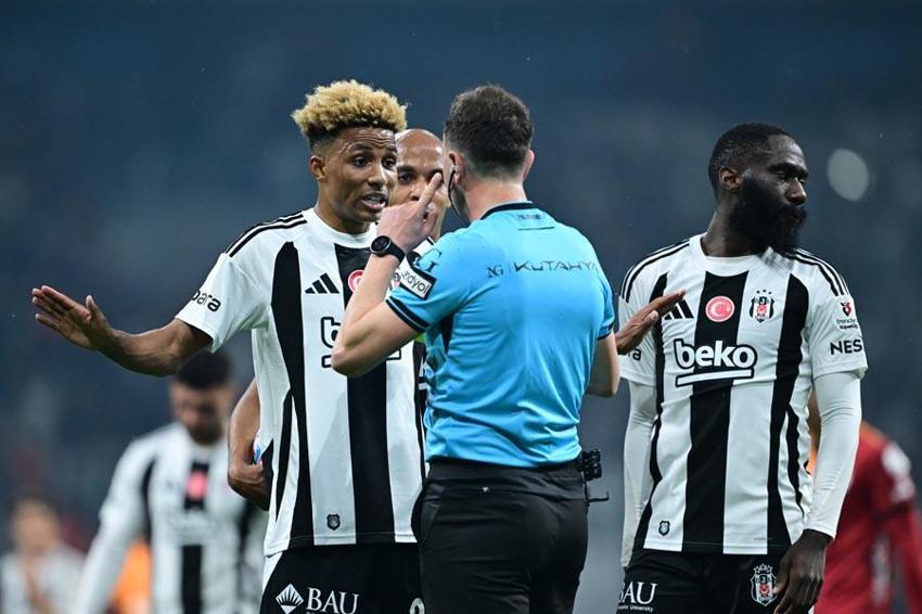 Beşiktaş Galatasaray derbisi 3 gol 2 kırmızı kart! Kartal Aslan'a ilk mağlubiyetini tattırdı