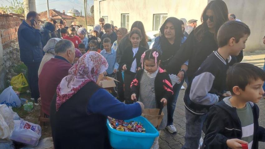 Denizli'de 400 yıllık bayram geleneği! Binlerce çocuk tek bir amaç için buluştu