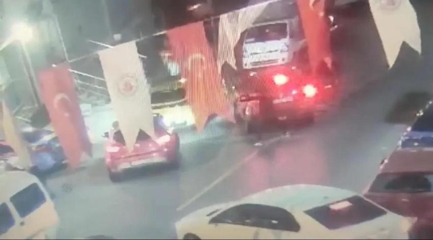 Kağıthane’de otomatik silahla suikast kamerada: 17 yaşındaki çocuk hayatını kaybetti
