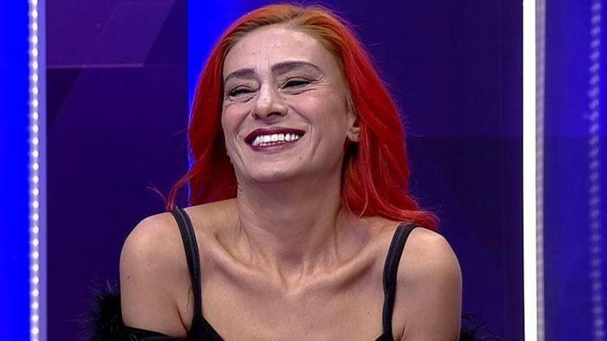 Yıldız Tilbe yeni tarzını bayramda gösterdi!
