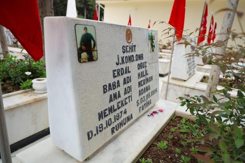 Adana'da şehit anneleri evlatlarıyla bayramlaştı! "Evladım bayramda dünyaya gelmişti, onsuz bayramı ne yapayım"