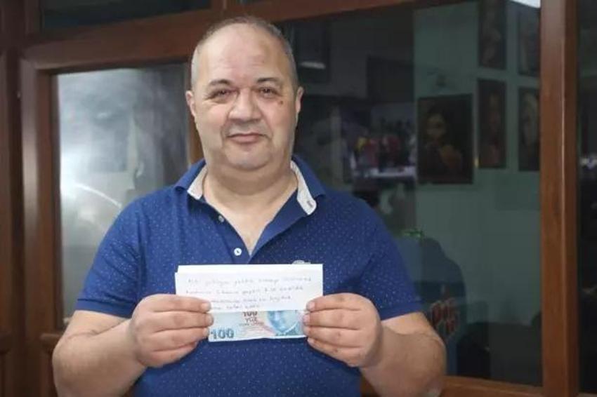 Kahve içip gittiler, helallik notu ve 100 lira bıraktılar
