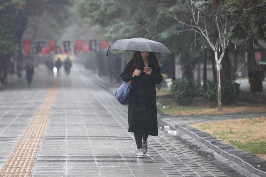 Kuvvetli sağanak yağışlar geliyor! Meteoroloji son raporla 32 ili uyardı