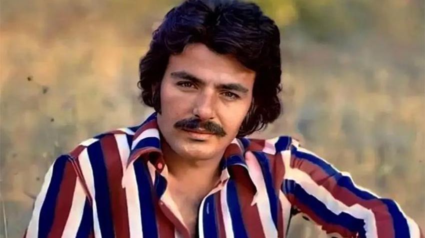 Ferdi Tayfur'un kızı Tuğçe Tayfur ve yeğeni Şirin Gözalıcı'dan dikkat çeken paylaşımlar: 'Ümitsiz bir bekleyiş bu...'