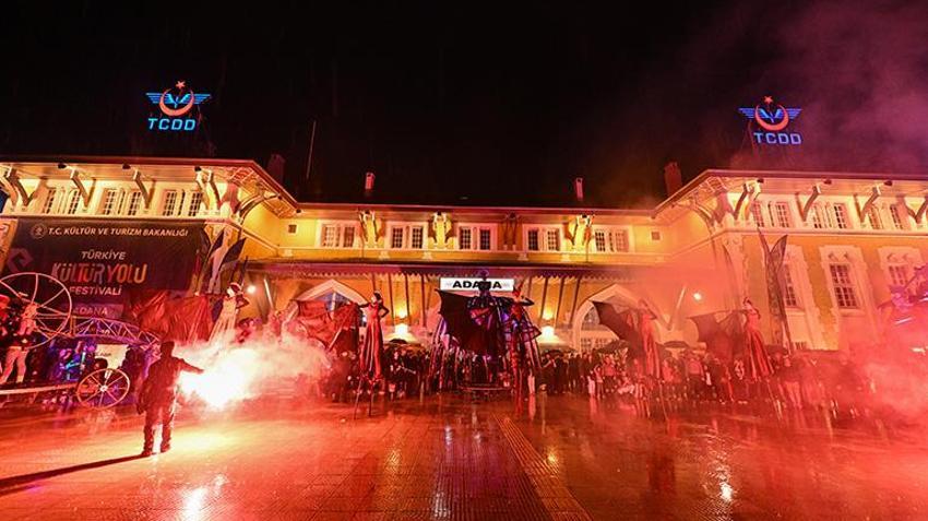 24. Sabancı Uluslararası Adana Tiyatro Festivali büyük katılım ve coşkuyla başladı