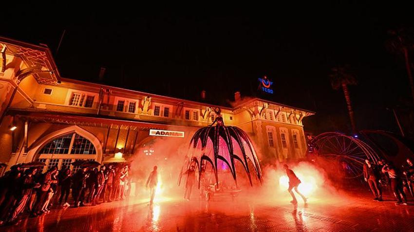 24. Sabancı Uluslararası Adana Tiyatro Festivali büyük katılım ve coşkuyla başladı