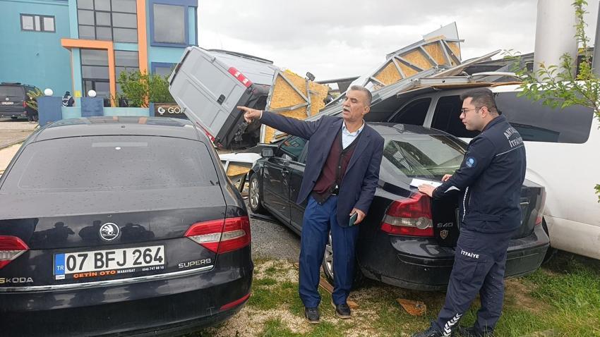 Antalya'yı hortum dehşeti!  2 tonluk bungalovu 30 metre sürükledi, 9 araba hurdaya döndü