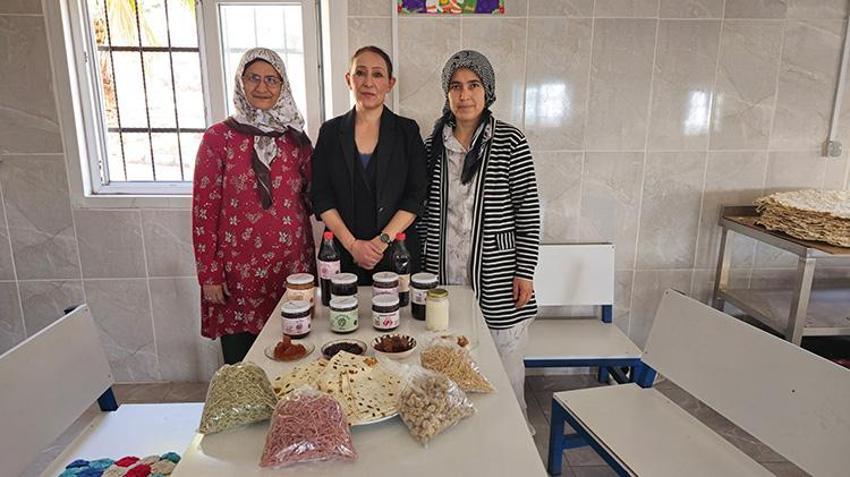 Deprem yaralarını kurdukları kooperatifle sarıyorlar: Hatalı kadınlardan dayanışma örneği! taleplere yetişemiyorlar