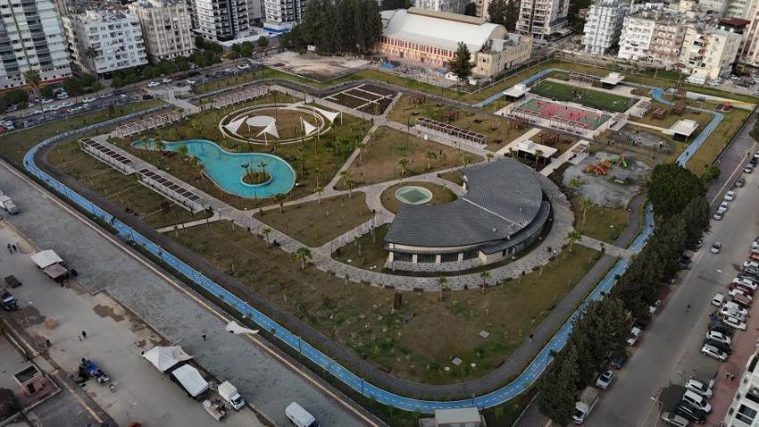 Adana'da yeni yaşam alanı: Vatandaşlar Millet Bahçesi'ne akın etti