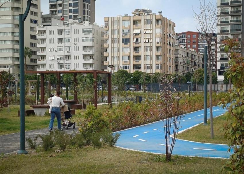 Adana'da yeni yaşam alanı: Vatandaşlar Millet Bahçesi'ne akın etti