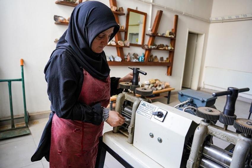 Üç asırlık Tokat bileziği bir haftada gümüşten üretiliyor