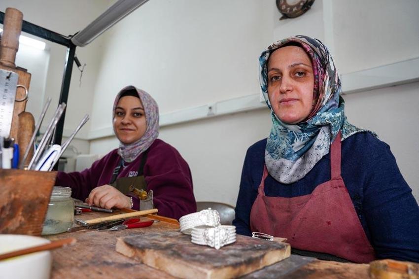 Üç asırlık Tokat bileziği bir haftada gümüşten üretiliyor