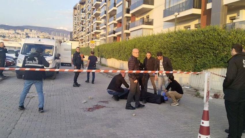 İzmir'de dehşete düşüren olay! Sokakta önlerini kestiği eski nişanlısı ile annesini, sonra da kendini vurdu