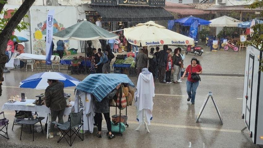 Bodrum Acı Ot Festivali yağmura rağmen yoğun ilgi görüyor