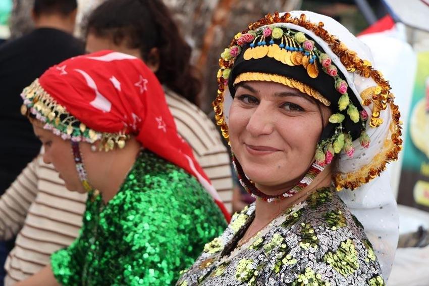 Bodrum Acı Ot Festivali yağmura rağmen yoğun ilgi görüyor