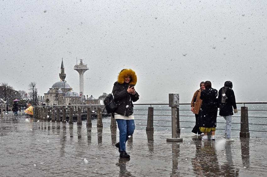 Kar yağışları ve sağanaklar geliyor! Meteoroloji ve Prof. Dr. Şen uyardı: Yeni soğuk hava dalgası kapıda