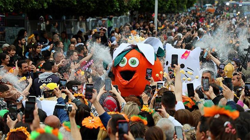 Türkiye'de ilk ve tek! Portakal Çiçeği Festivali'nde renkli görüntüler oluştu