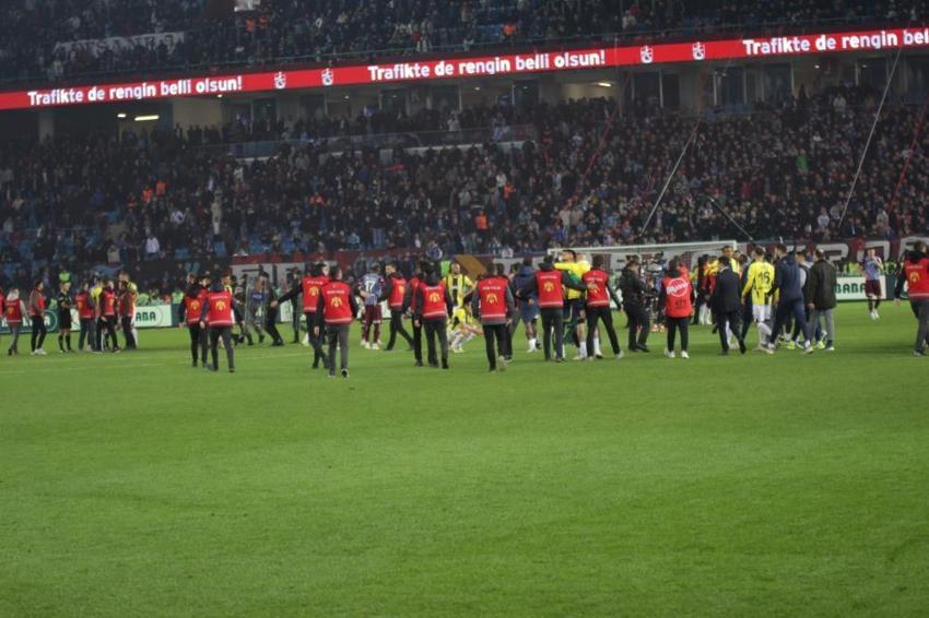 Uğur Meleke Fenerbahçe - Trabzonspor maçını kaleme aldı: 'İstikrarsız ligin en istikrarsızı'