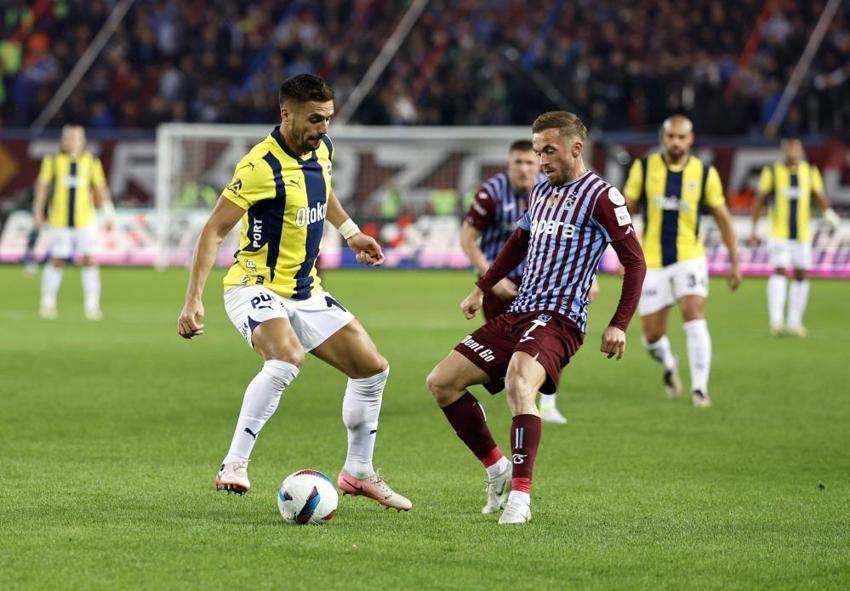 Uğur Meleke Fenerbahçe - Trabzonspor maçını kaleme aldı: 'İstikrarsız ligin en istikrarsızı'