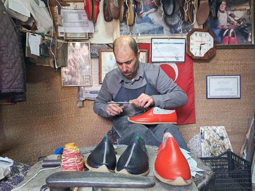 Babadan oğula büyük servet bırakıldı! 100 yıldan beri Kilis çarşısında 4 metrekarelik dükkanda korunan tarihi meslek