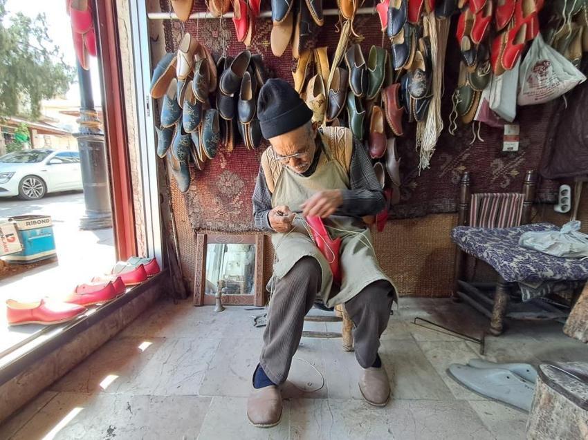 Babadan oğula büyük servet bırakıldı! 100 yıldan beri Kilis çarşısında 4 metrekarelik dükkanda korunan tarihi meslek