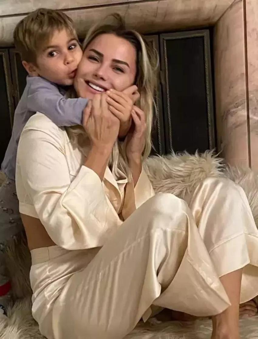 Ece Erken oğlunun doğum gününde imalı konuştu