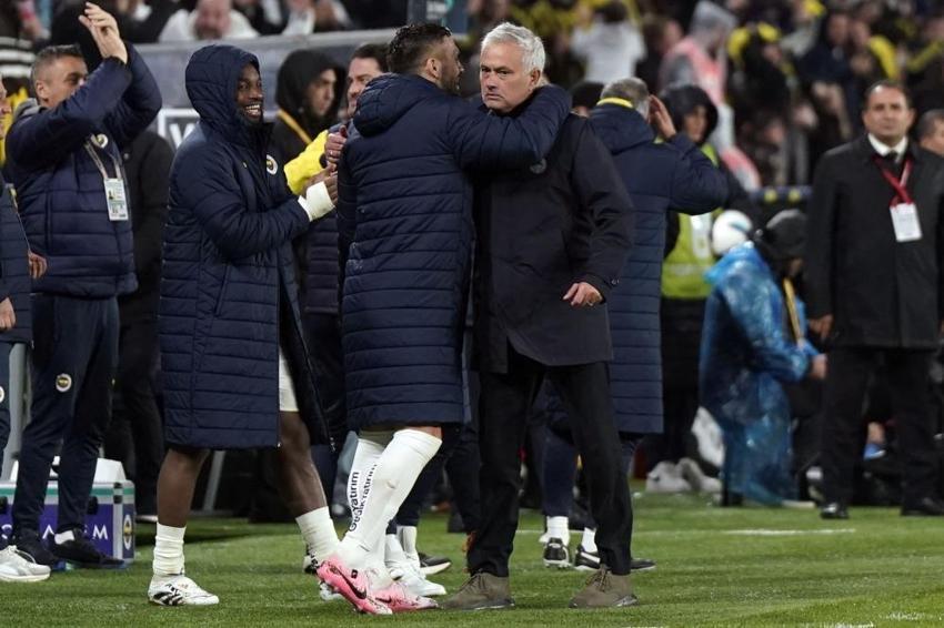 Fenerbahçe-Trabzon maçına damga vurdu: VAR ciddi hata yaptı, kırmızı kart ve penaltı verilmeli