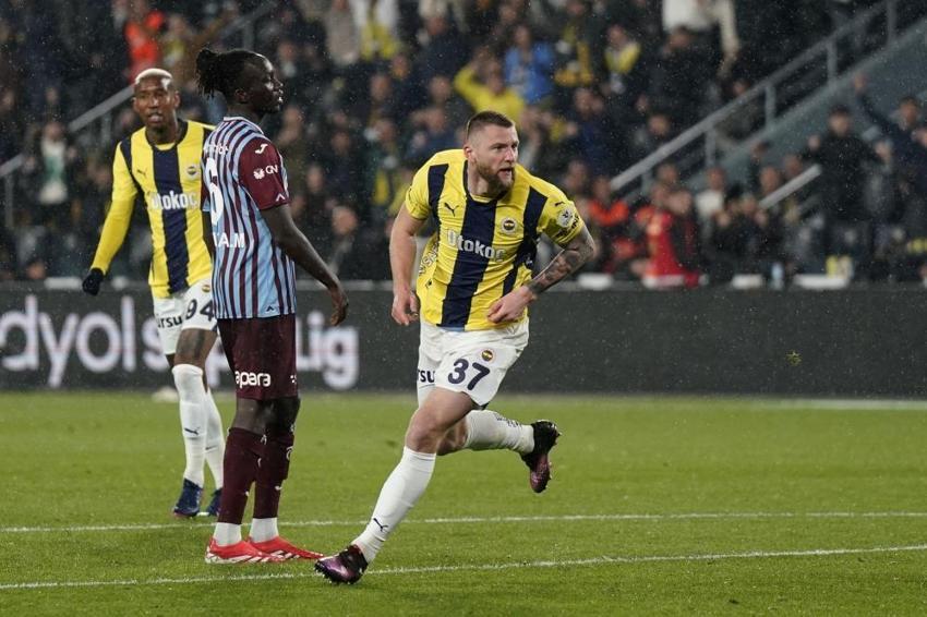 'Mourinho kendini kovdurmak istiyor' deyip resmen bombaladı: Soyunma odasına Aziz Yıldırım indi