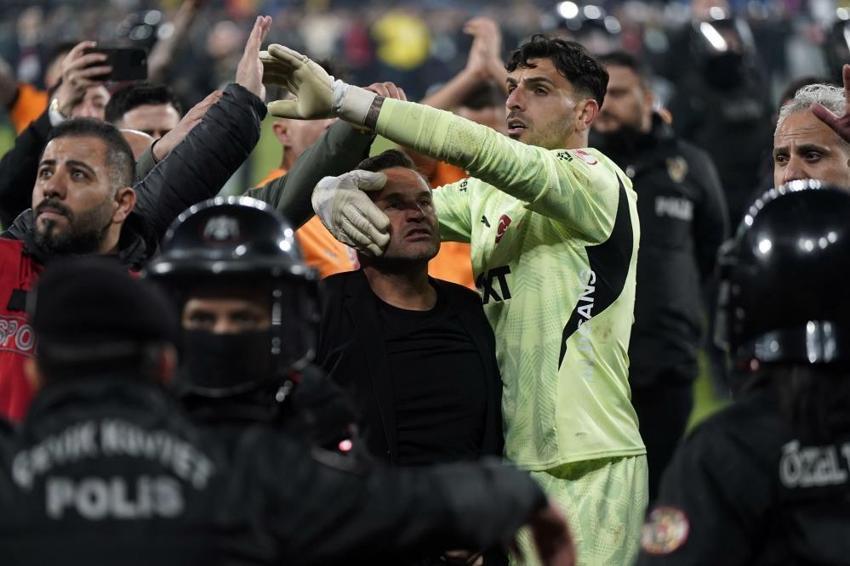 Galatasaray'da bomba kaleci kararı! Yeni transfer yapılacak derken imzayı atacak, kaptan olacak