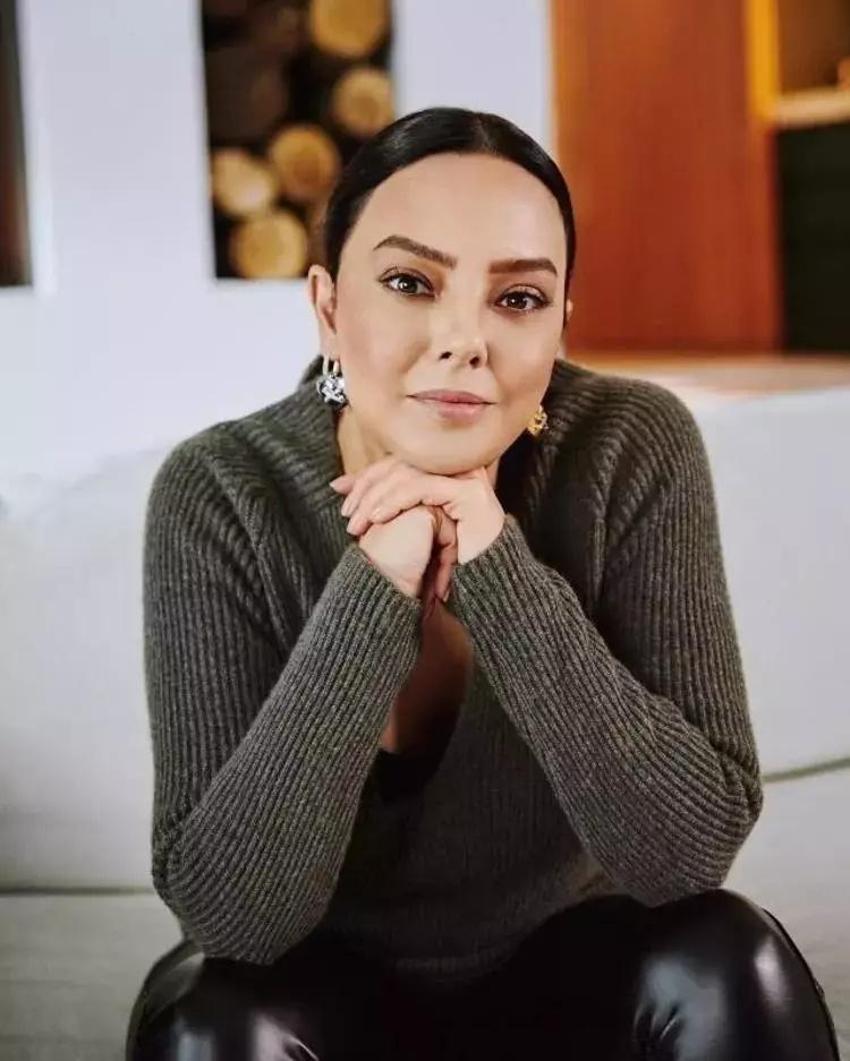 Ebru Gündeş onun sesine hayrandı! Suriyeli şarkıcıyla buluştu