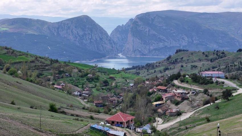 Bu köyde yaşayan herkes sağır ve dilsiz! Dışarıdan gelenler iletişimde zorlanıyor, sağlam insan yok!