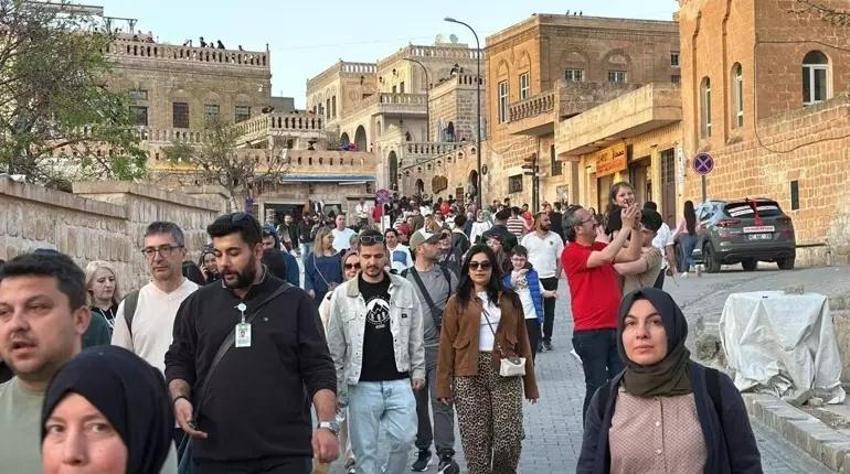 Mardin'de 'Uzak Şehir' bereketi! Albora Köyü'nün girişi kilitlendi