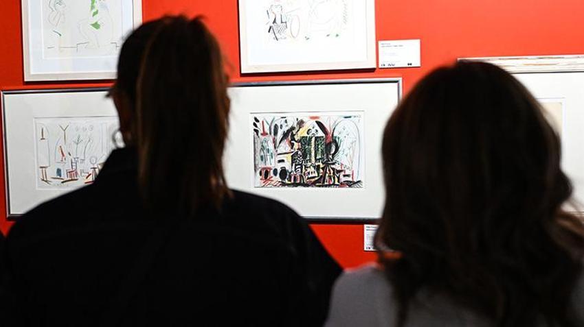 Pablo Picasso Adana Portakal Çiçeği Karnavalı'nda! Sanat severler akın ediyor