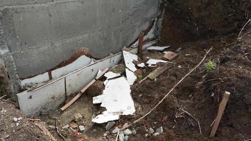 Ömrü boyunca dedesi olarak bildiği kişi ölüm döşeğinde babası olduğunu itiraf etti, hukuk mücadelesi başlattı