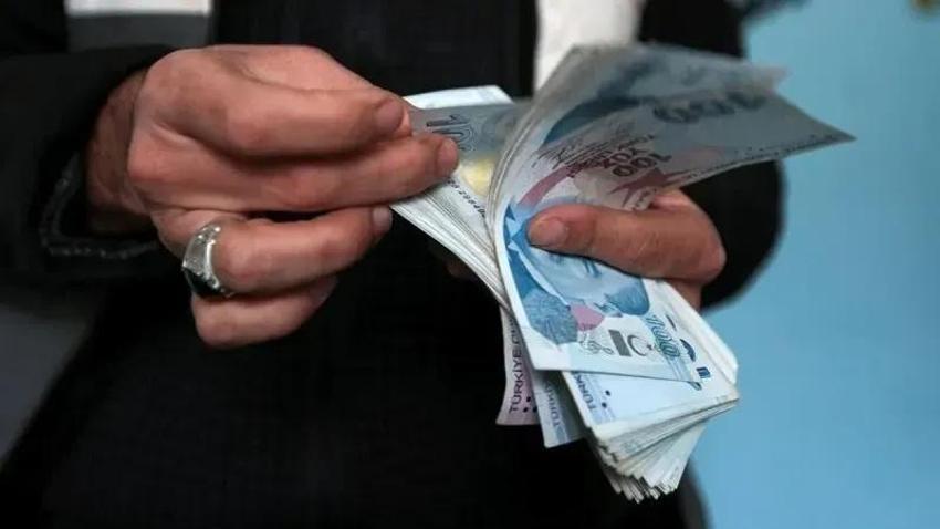 Bu tarihe dikkat! Emekli maaşı alanın aylığı kesilebilir: Çift maaş tarihe karışıyor