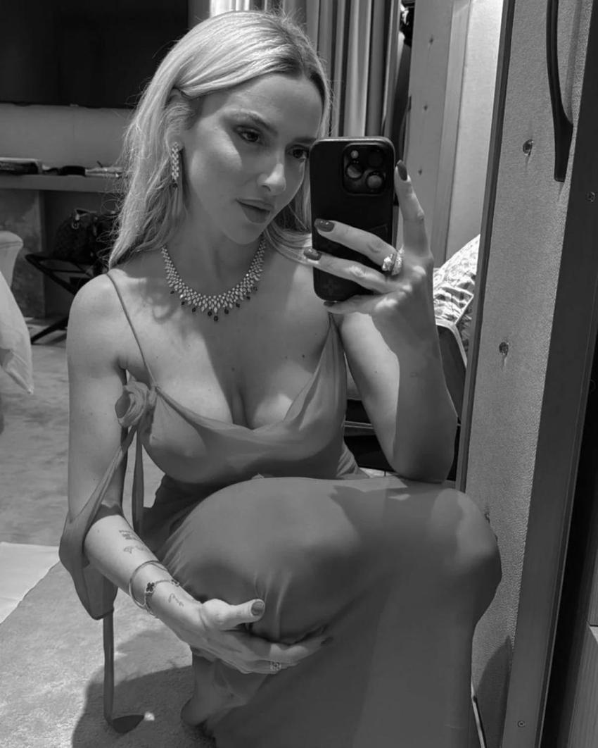 Hadise ayrılığı sahnede duyurdu! Şenol Sönmez'i takipten çıktı: Büyük aşk bitti mi?