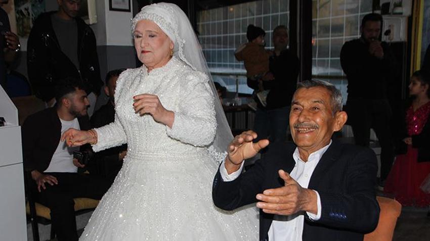 Geç oldu ama güzel oldu! Antalya'da kaçarak evlenen çift 45 yıl sonra düğün yaptı