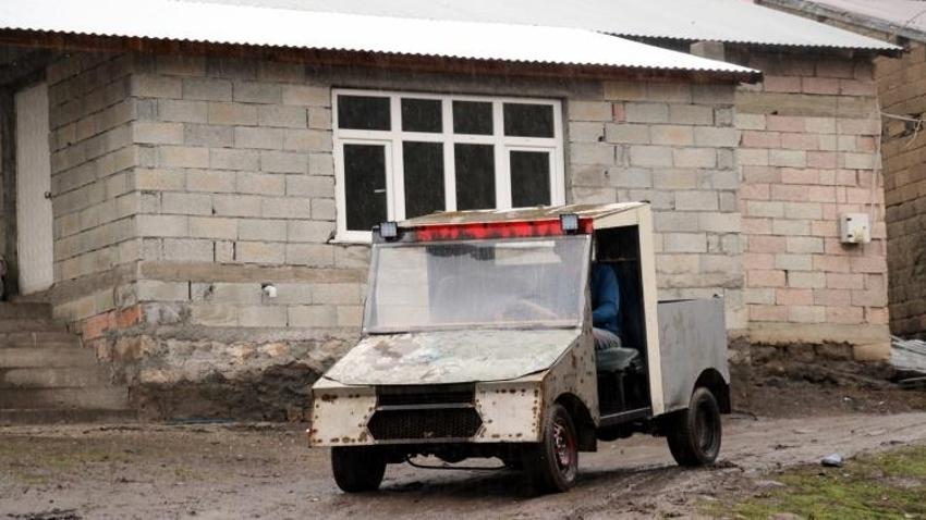 İlkokul mezunu genç, iki elektrikli araç üretti! Kendi imkanlarıyla ve atık malzemelerle...
