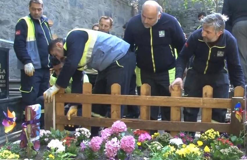 Mattia Ahmet Minguzzi'nin mezarına çirkin saldırı! Bakanlık devreye girdi, yüzlerce kişi akın etti