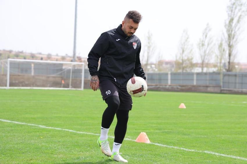 Mertens, Tadic, Yunus Akgün değil Elazığsporlu Beykan Şimşek dünyada ilk 5'e girdi! Liverpoollu Mohamed Salah ile yarışıyor