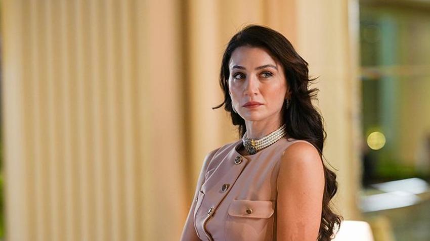 Eşref vakti milyonlar ekrana kilitlendi! Eşref ve Nisan’dan salıncak romantizmi