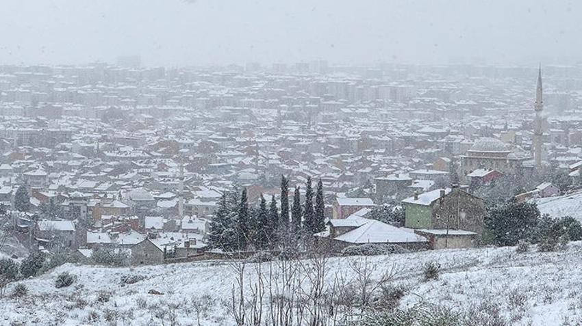 Nisan ayında Anadolu beyaza büründü! İşte tek tek kar yağışının etkili olduğu şehirler
