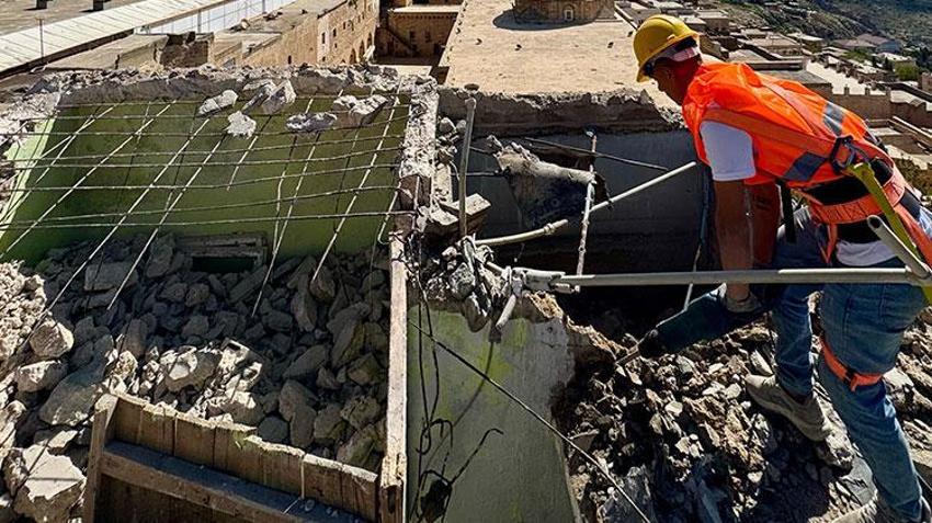 Mardin'de büyük proje başladı! Kentin mimarisini bozan yapılar tek tek yıkılıyor