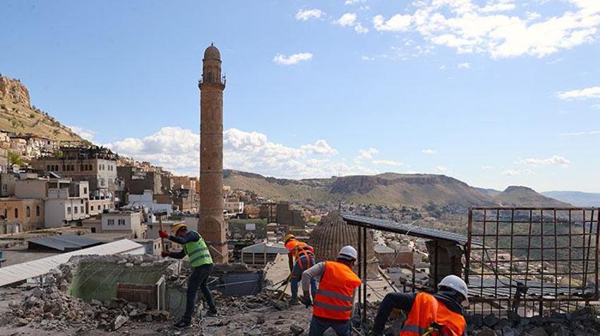 Mardin'de büyük proje başladı! Kentin mimarisini bozan yapılar tek tek yıkılıyor