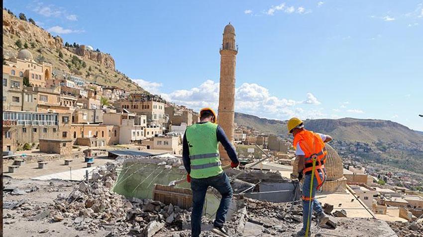 Mardin'de büyük proje başladı! Kentin mimarisini bozan yapılar tek tek yıkılıyor
