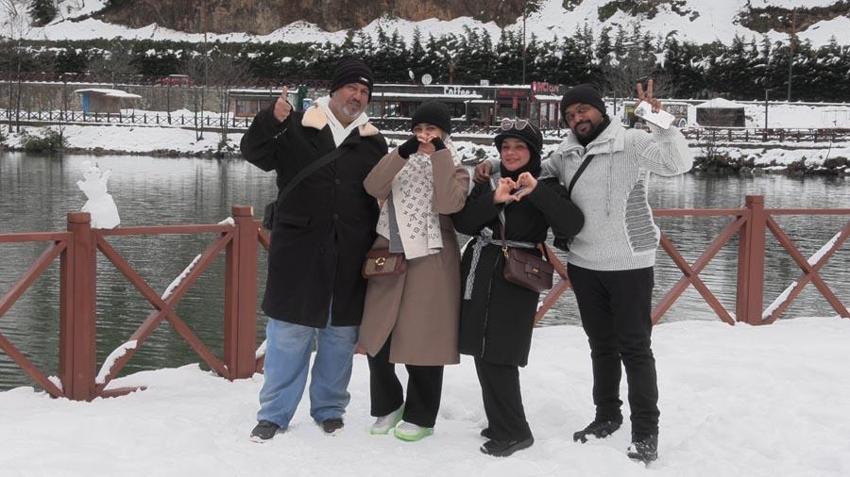 Trabzon’un dünyaca ünlü turizm merkezi Uzungöl’de nisan karı güzelliği