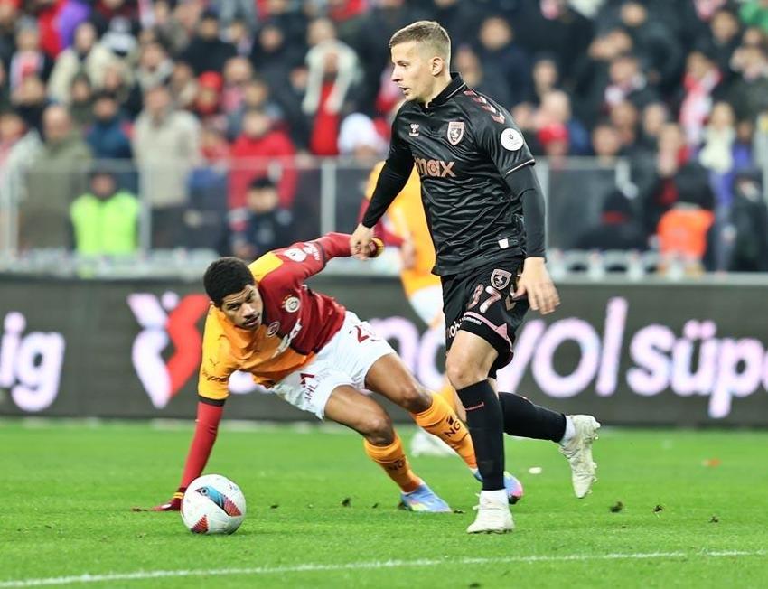 Samsunspor Galatasaray maçında 3 puan 2 golle geldi!